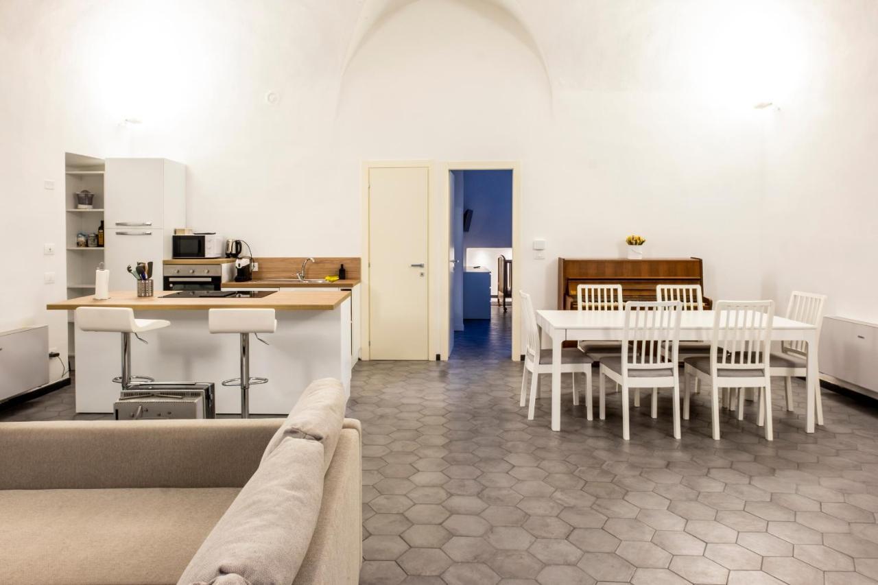 Archivolto Del Teatro